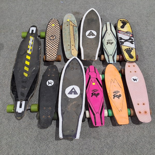 Lot 326 - SKATEBOARDS