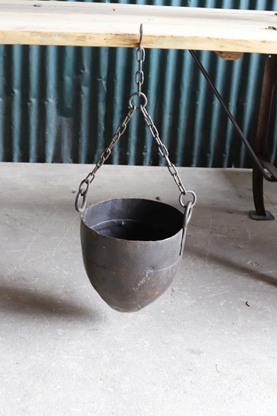 Lot 180 - IRON HANGING PLANTER