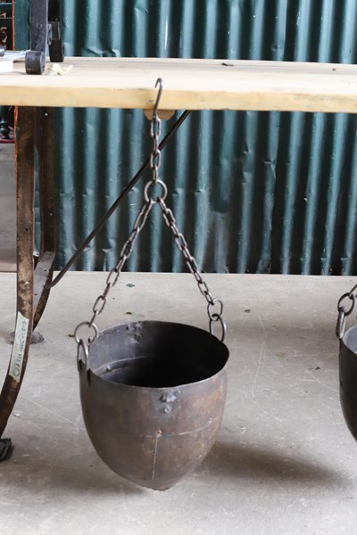 Lot 179 - IRON HANGING PLANTER