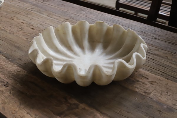 Lot 1199 - FLUTED MARBLE BOWL