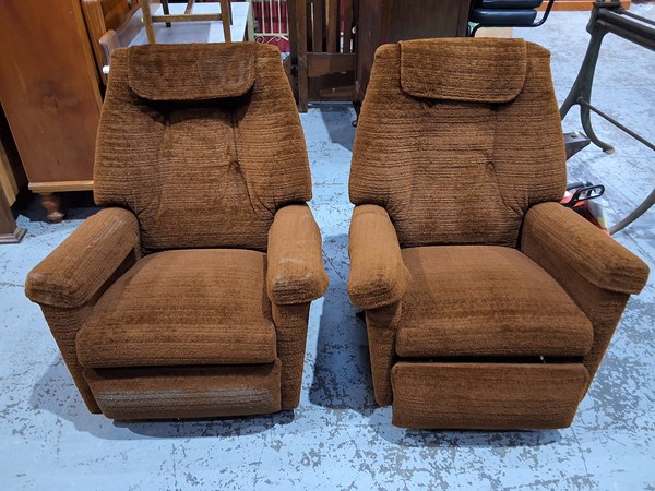 Lot 152 - RECLINER ARMCHAIRS