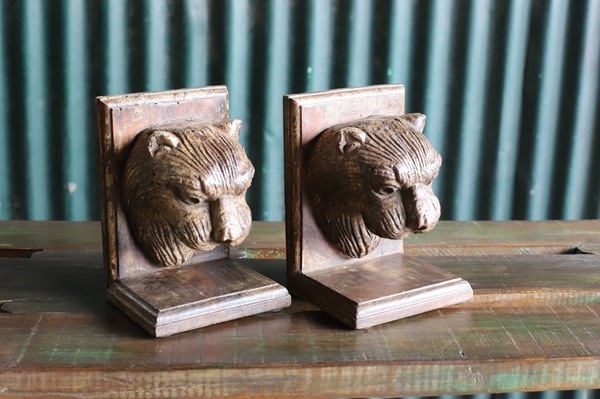 Lot 2 - BOOKENDS