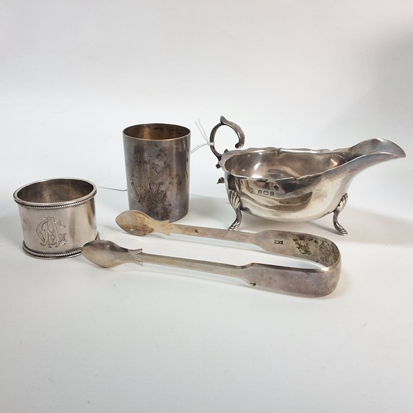 Lot 1061 - SILVER SERVINGWARE