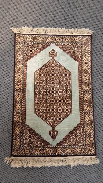 Lot 88 - WALL RUG