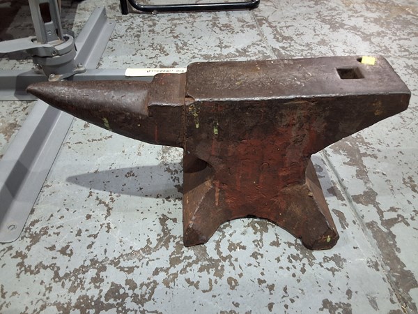 Lot 275 - ANVIL