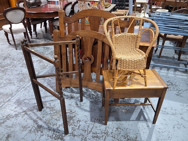 Lot 267 - FURNITURE LOT