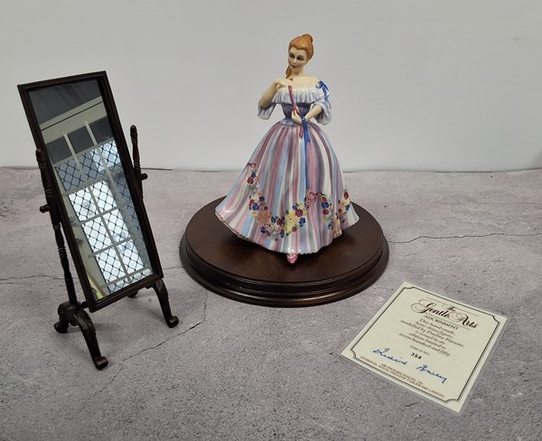 Lot 1212 - ROYAL DOULTON FIGURE