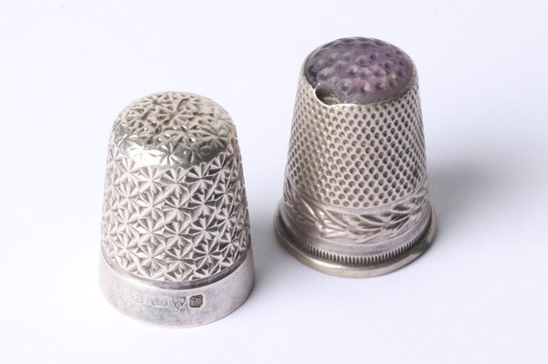 Lot 1060 - THIMBLES