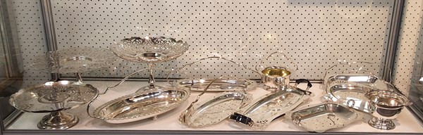 Lot 1247 - SILVERPLATE TABLEWARE