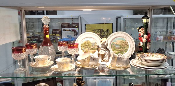 Lot 1360 - CHINA & GLASS