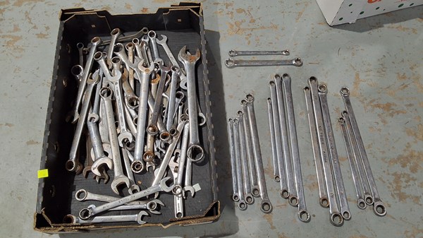 Lot 235 - SPANNERS