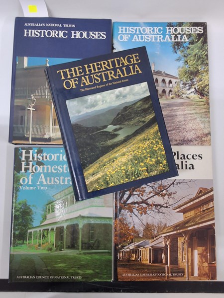 Lot 1442 - BOOKS ON HISTORIC HOMES