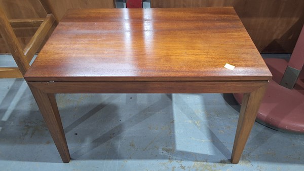 Lot 400 - SIDE TABLE