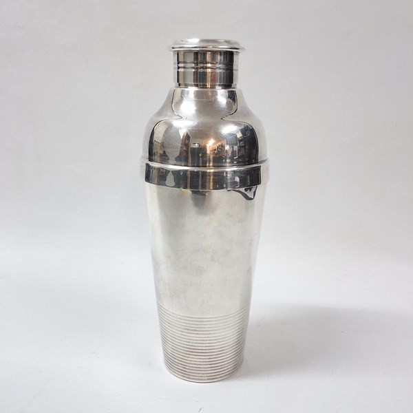 Lot 1066 - ART DECO COCKTAIL SHAKER