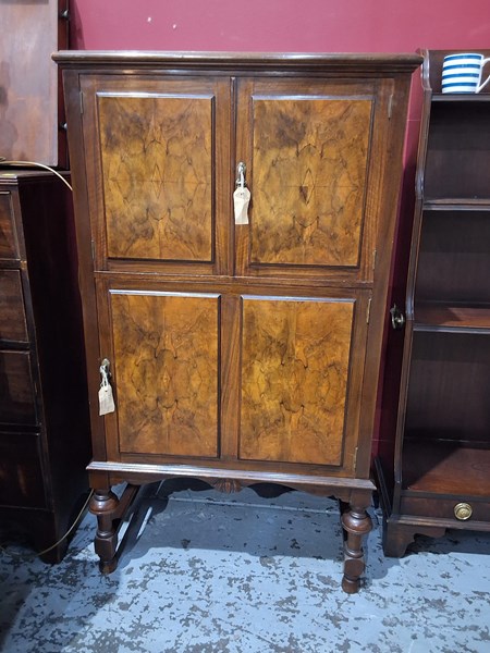 Lot 27 - RADIOGRAM CABINET