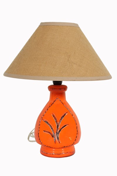 Lot 24 - TABLE LAMP