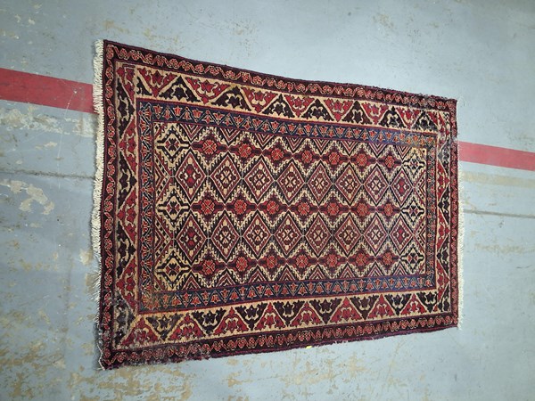 Lot 27 - RUG