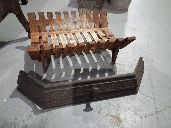 Lot 246 - FIRE GRATE