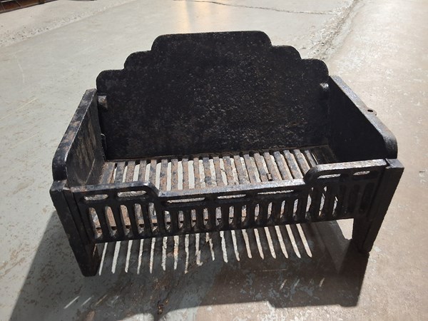 Lot 442 - FIRE GRATE