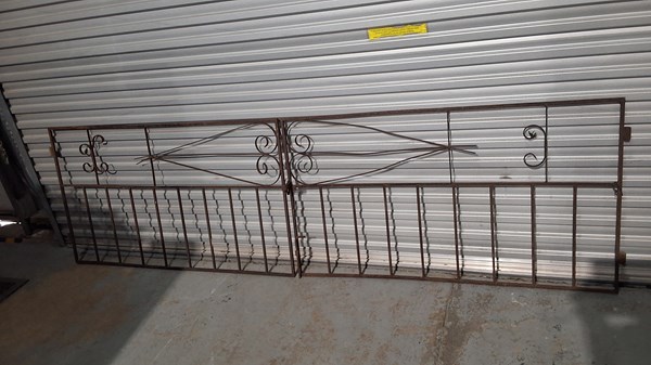 Lot 435 - DRIVEWAY GATES