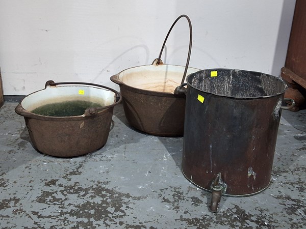 Lot 191 - COOKING VESSELS