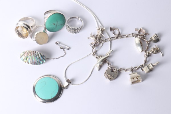 Lot 1051 - STERLING SILVER JEWELLERY