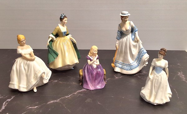 Lot 1321 - ROYAL DOULTON FIGURES