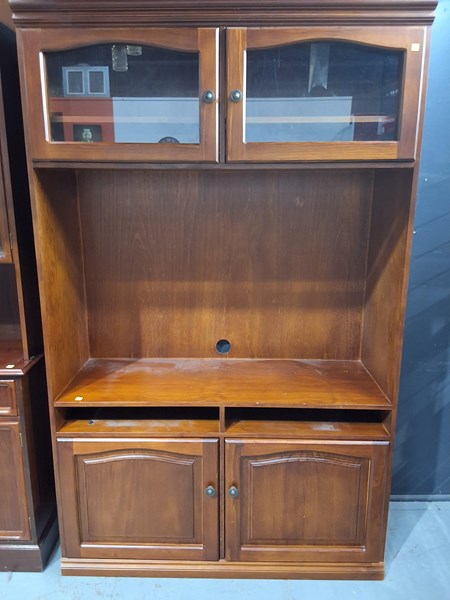 Lot 290 - WALL UNIT