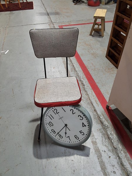 Lot 372 - CHAIR & CLOCK