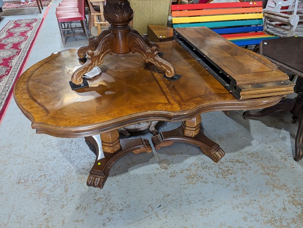 Lot 422 - DINING TABLE