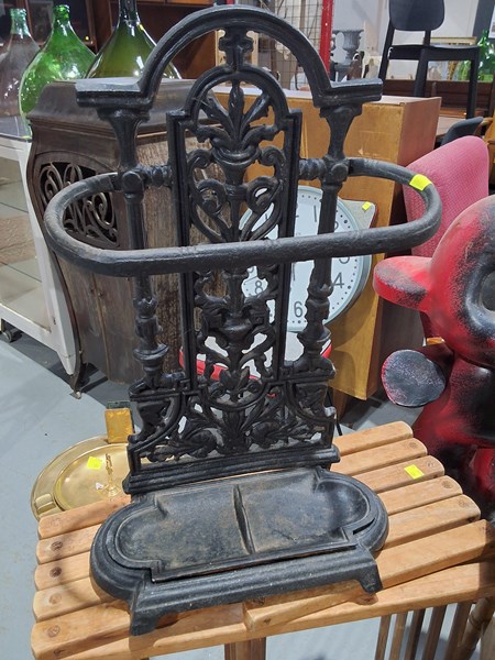 Lot 450 - UMBRELLA STAND