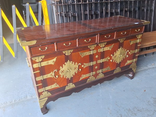 Lot 467 - CABINET