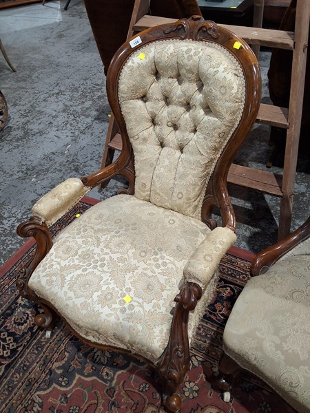 Lot 137 - GRANDFATHER CHAIR