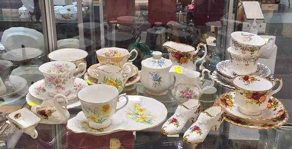 Lot 1311 - ROYAL ALBERT