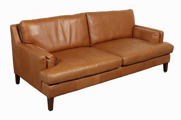 Lot 175 - LEATHER LOUNGE