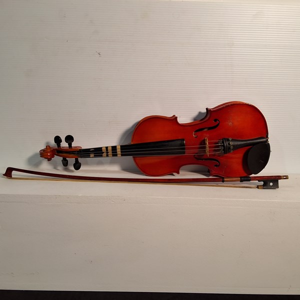 Lot 1378 - VIOLIN