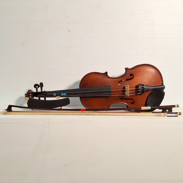 Lot 1405 - VIOLIN