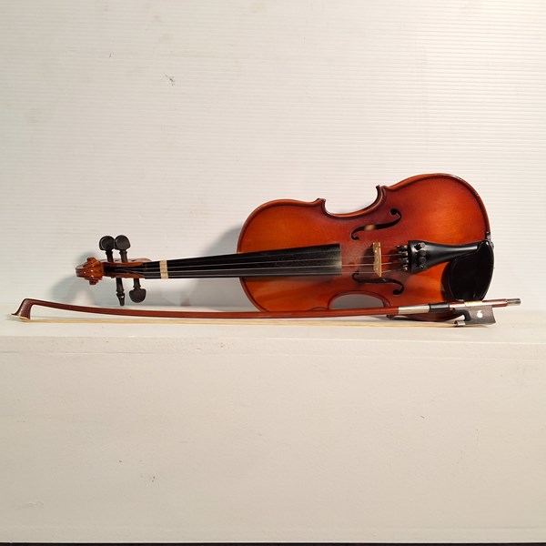 Lot 1396 - VIOLIN