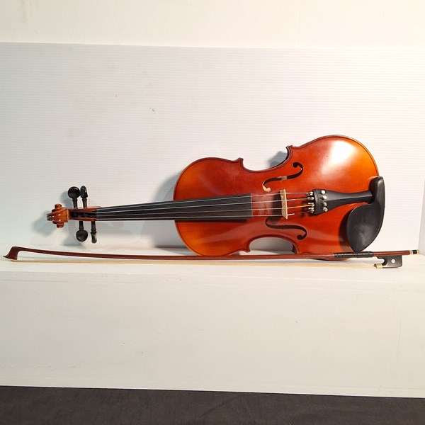 Lot 1376 - VIOLIN