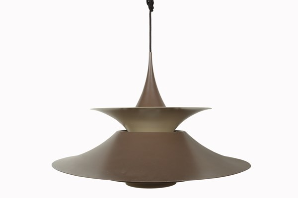 Lot 6 - RADIUS II HANGING PENDANT LIGHT