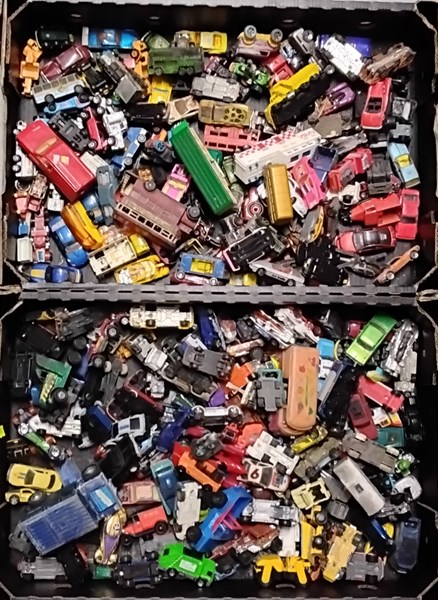 Lot 1223 - TOY CARS