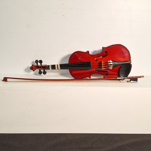 Lot 1400 - VIOLIN