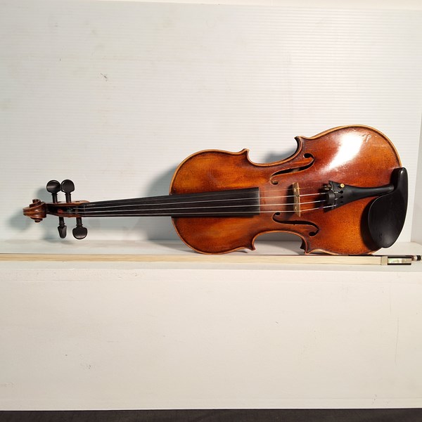 Lot 1354 - VIOLIN