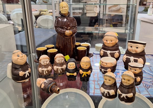 Lot 1312 - MONK COLLECTABLES