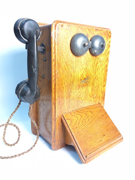 Lot 1297 - TELEPHONE