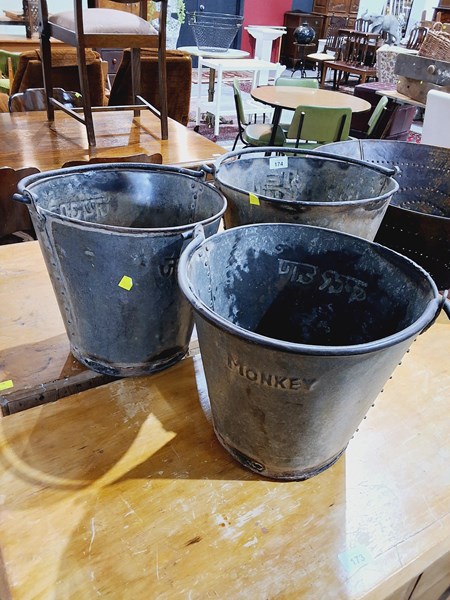 Lot 173 - THREE BUCKETS