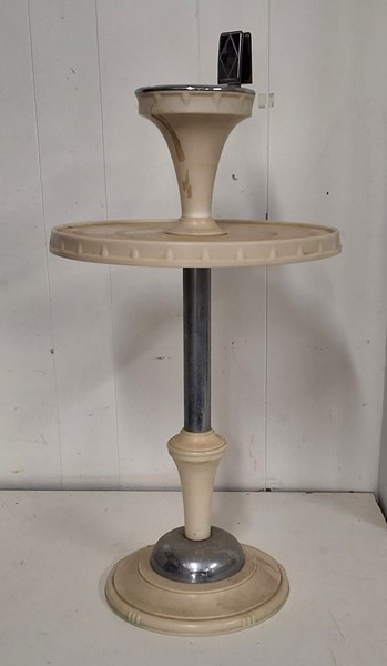 Lot 1120 - SMOKERS TABLE