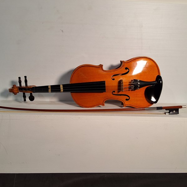 Lot 1397 - VIOLIN