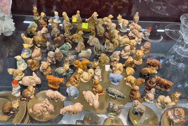 Lot 1322 - WADE WHIMSIES