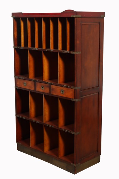 Lot 19 - RITZ LOBBY CABINET